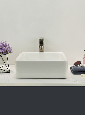 珍珠项链道具浴室柜卫生间小饰品