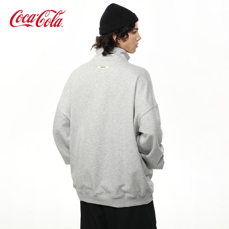 Coca-Cola可口可乐 章仔凸绣基础纯色串标斜插口袋半拉链高领卫衣