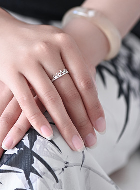 皇冠戒指999足银时尚百搭戒指女小众设计感素圈轻奢感可调节复古