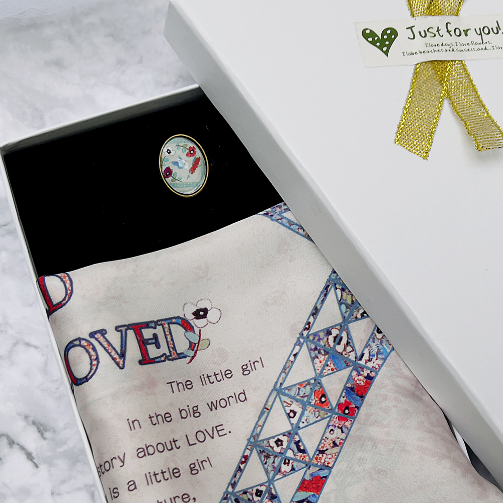 【Stephy】方形小丝巾女百搭围巾薄款丝巾配圆形扣送同事新年礼物 - 图1