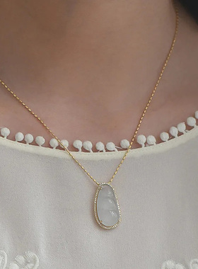 天然玉髓高透冰种福豆吊坠项链