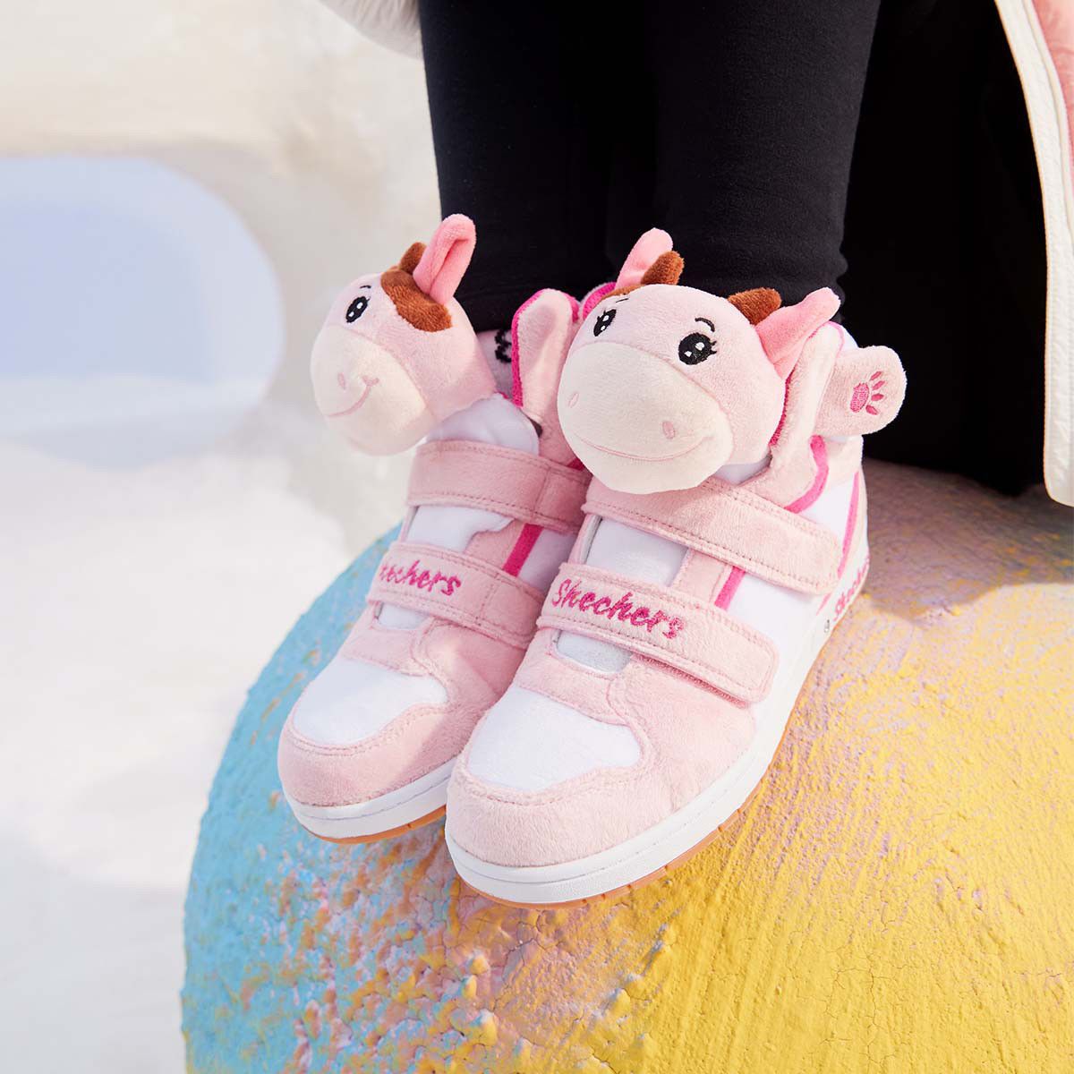 Skechers 斯凯奇 2023秋冬季新款女童可爱玩偶雪地靴 天猫优惠券折后￥109包邮（￥149-40）27~32码2色可选