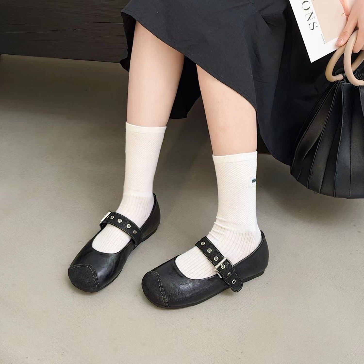 法式复古铆钉玛丽珍鞋女2026年春季新款平底一字扣带小众拼接单鞋,淘宝优惠券,粉丝福利购,淘宝优惠卷