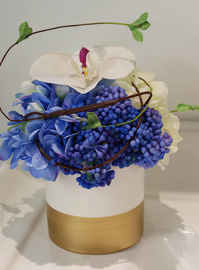 护肤品瓶子摆件浴室柜摆放瓶罐样板间阳台柜生活用品高档卫浴配饰