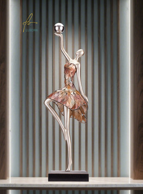 玄关壁龛竖高摆件轻奢高级感客厅简约电视柜装饰乔迁礼物人物样板