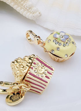 时尚可爱 黄色可打开蛋糕 金边可打开爆火花  吊坠--J8069-J8070