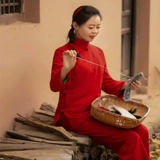 Jiu'er исполнила красное сорго, ту же одежду, ностальгическую деревню, тетя одежду, красная танцевальная танце