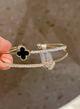 宝藏饰品 双层花朵四叶草手镯名媛优雅款镀14K金黑色花朵手环女