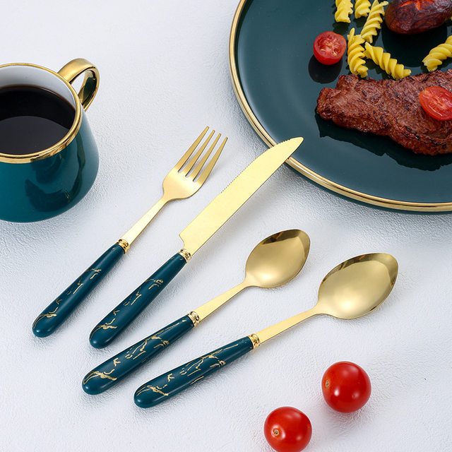 Amazon stainless steel tableware 24-piece gift box plastic imitation ceramic handle knife and fork spoon Western food steak knife and fork spoon