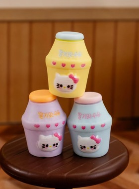 哈喽kt实色小奶瓶仿真娃娃屋摆件