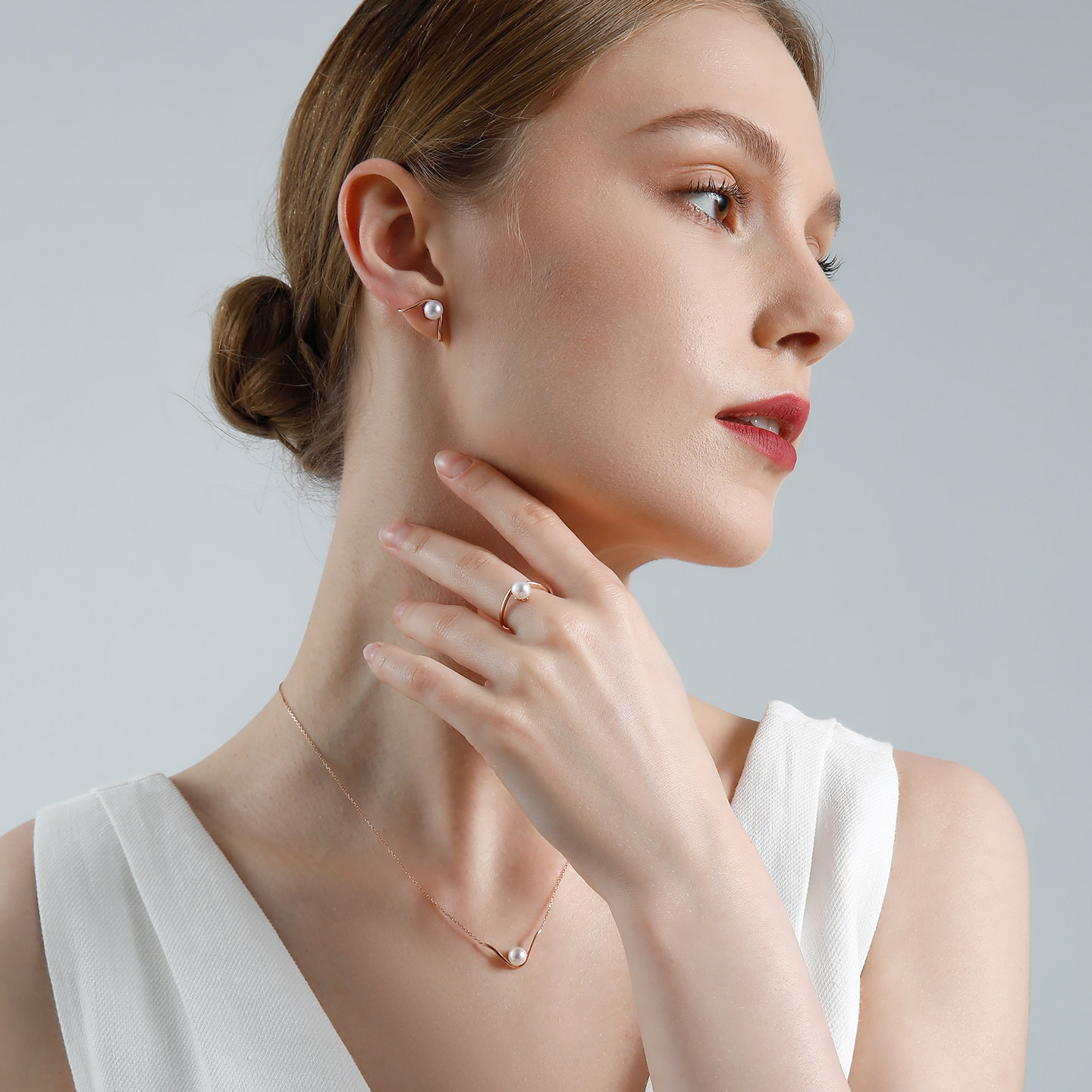 GiO珠宝 18K金强光Akoya海水珍珠耳钉耳环女简约气质高级感耳饰,淘宝优惠券,粉丝福利购,淘宝优惠卷