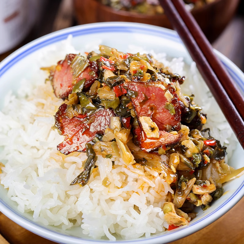腊牛肉外婆菜湖南特产正宗开味拌饭酱下饭菜瓶装腊肉香辣咸菜即食