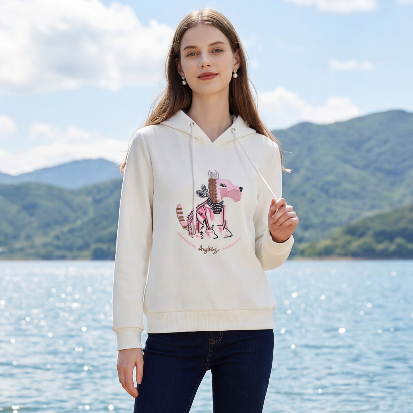 马天奴女装秋冬新款纯色棉质卫衣刺绣连帽衫上衣时尚休闲加厚百搭