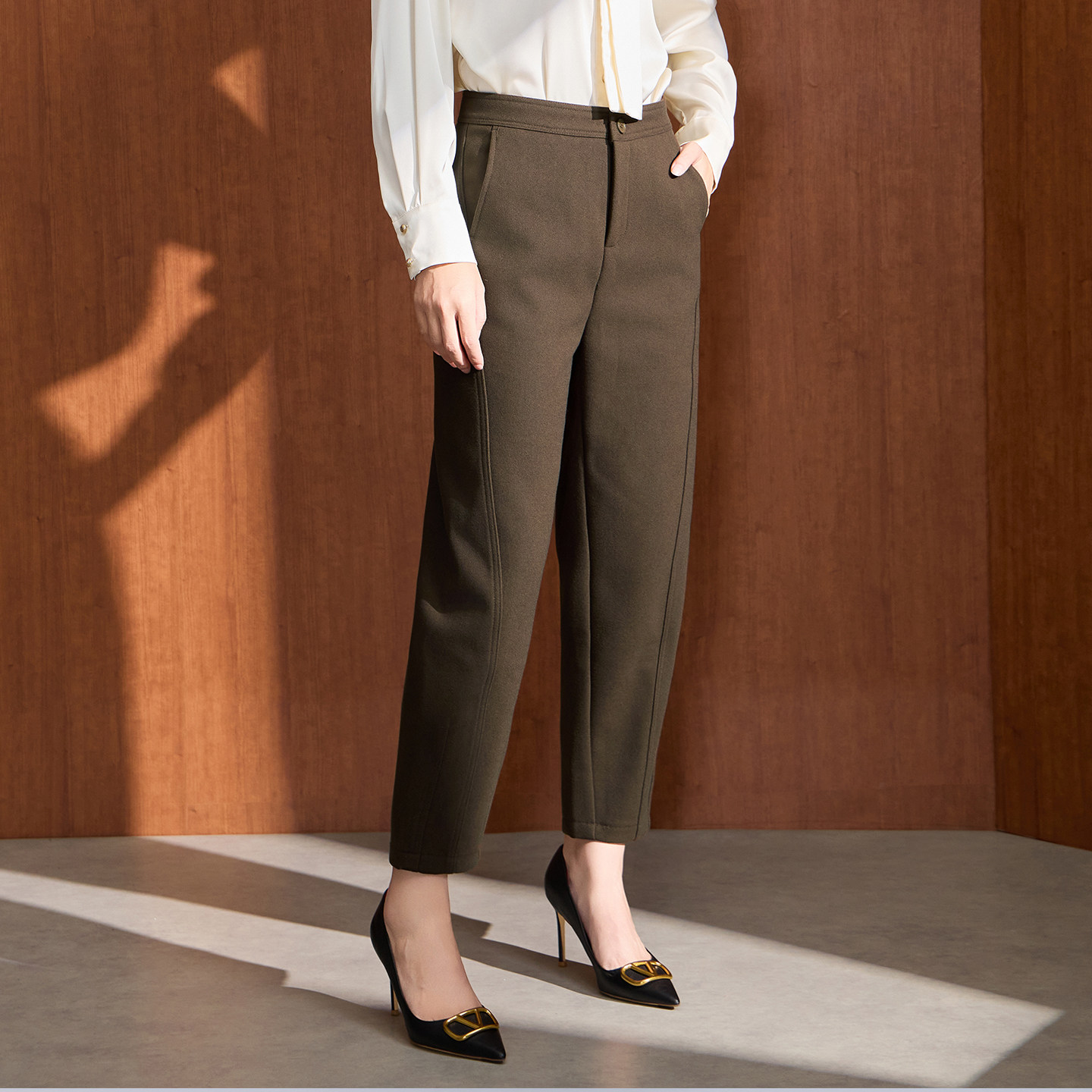 马天奴2025秋冬新款咖色高腰直筒显瘦休闲裤子时尚百搭通勤职场女 - 图0