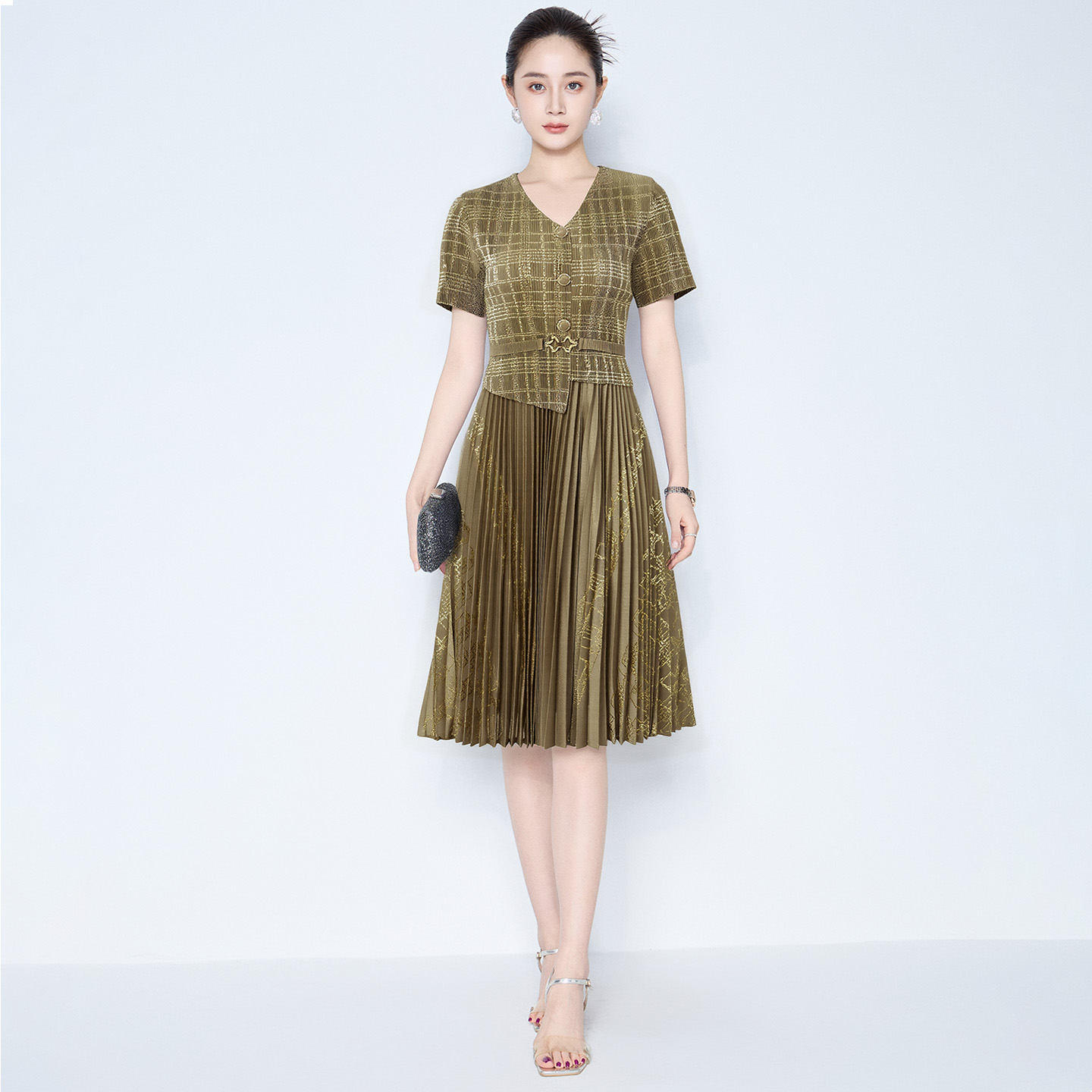 马天奴2025秋季新款咖色拼接印花百褶连衣裙子V领短袖收腰气质女
