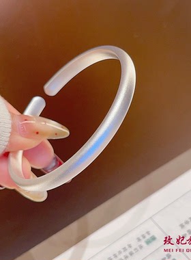 泥鳅背开口手镯女时尚轻奢高级感