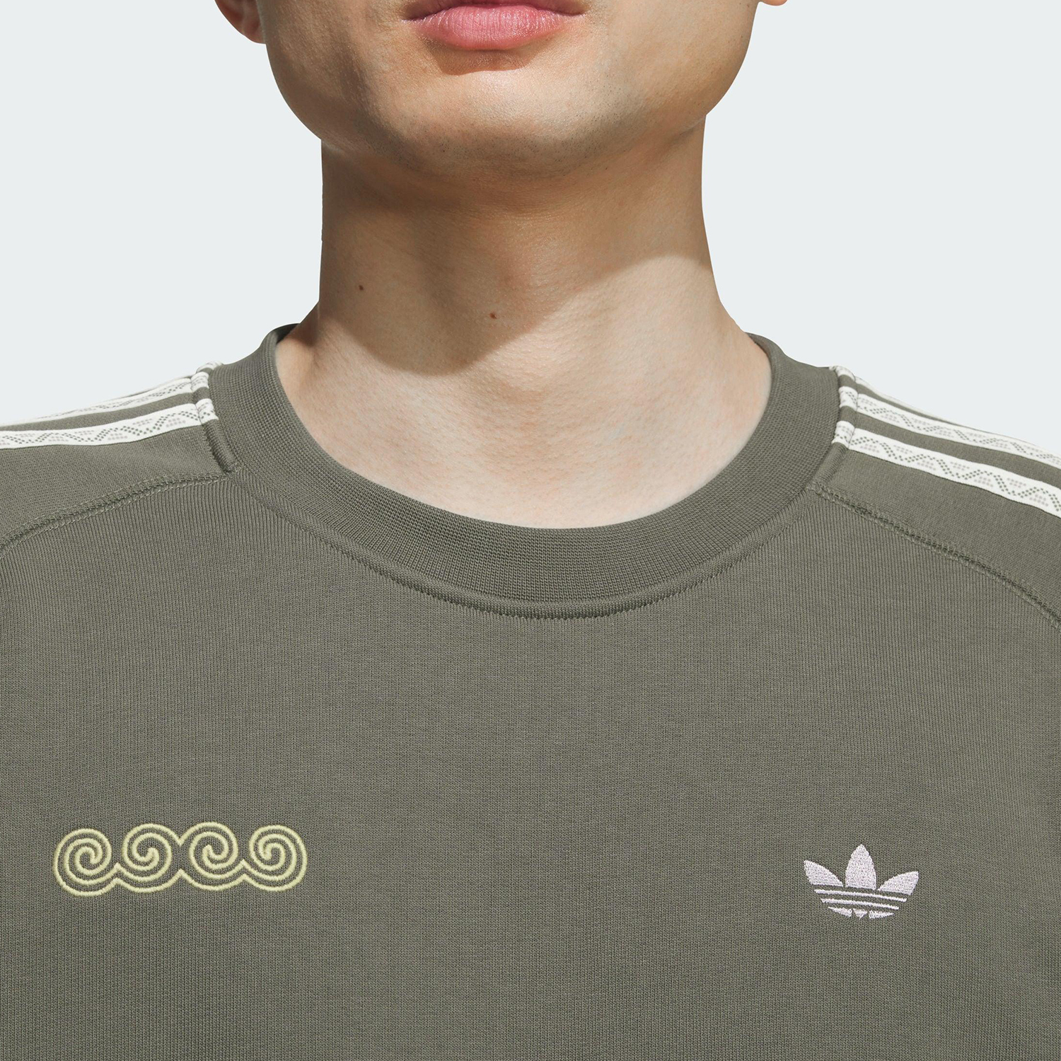 Adidas/阿迪达斯正品2025秋季款男女圆领针织条纹日常卫衣KC0109 - 图2