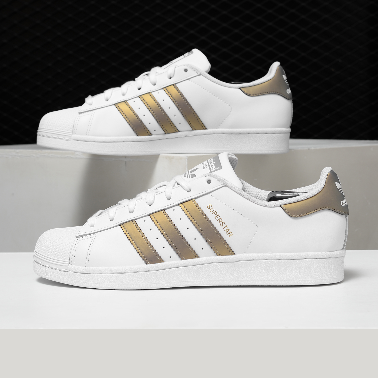 Adidas/阿迪达斯正品 SUPERSTAR 三叶草 男女休闲运动板鞋D98001 - 图0