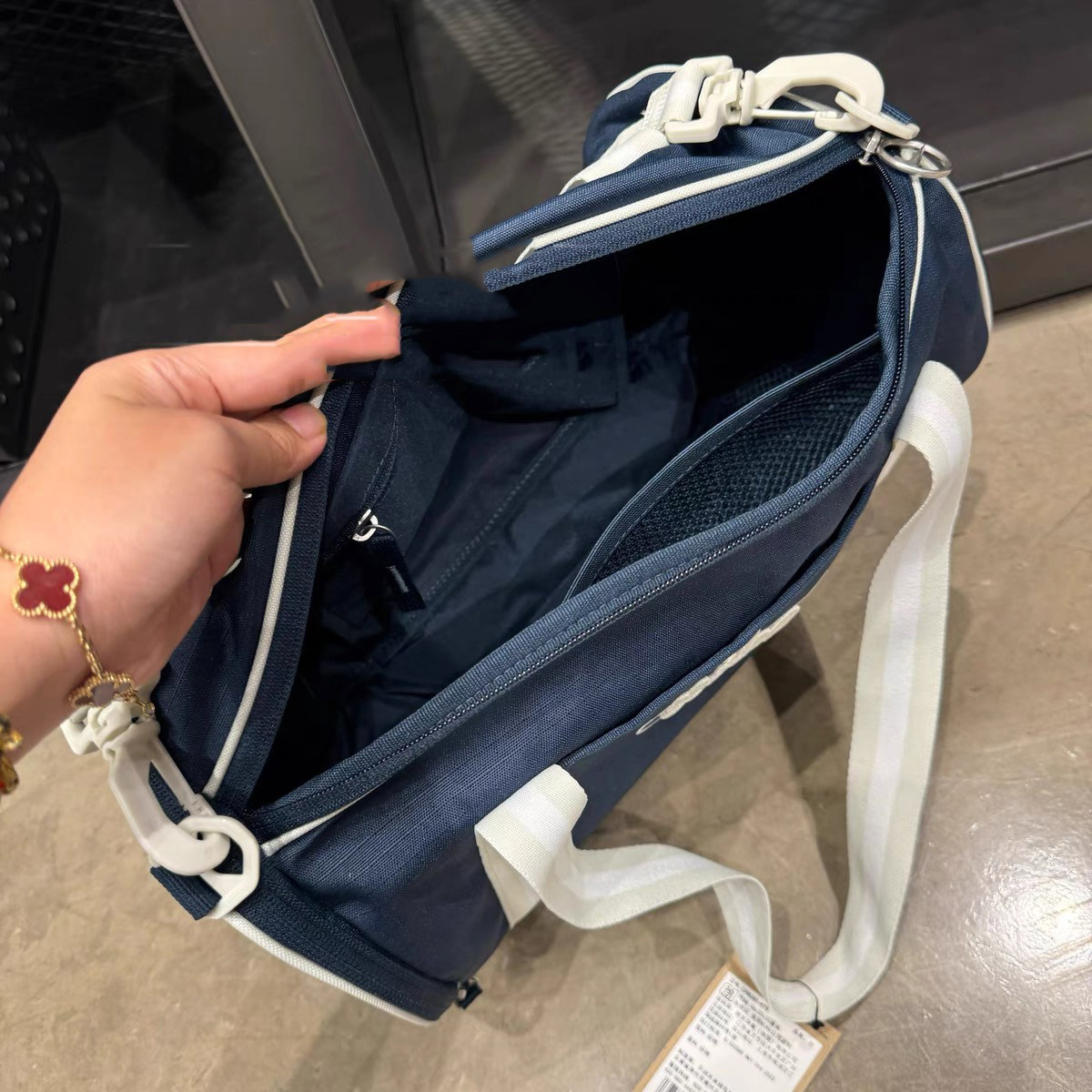 Nike Men's and Women's Bag Shoulder Bag 24 Summer Sports Outdoor Large Capacity Fitness Bag Yoga Casual Crossbody Bag DR6261