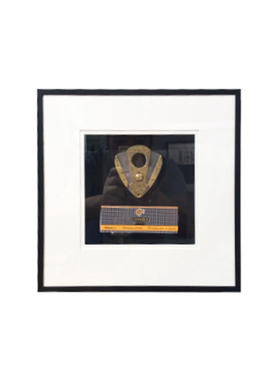 现代轻奢样板间男士烟具雪茄盒主人房床头柜装饰画酒具酒杯摆件