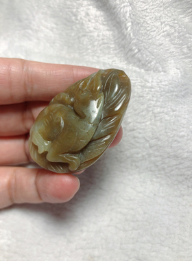 和田玉九尾狐狸吊坠黄白老玉糖狐狸毛衣链挂件天然玉石一物一图