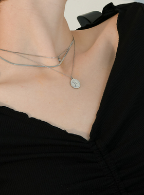 钛钢多层叠戴金币设计项链