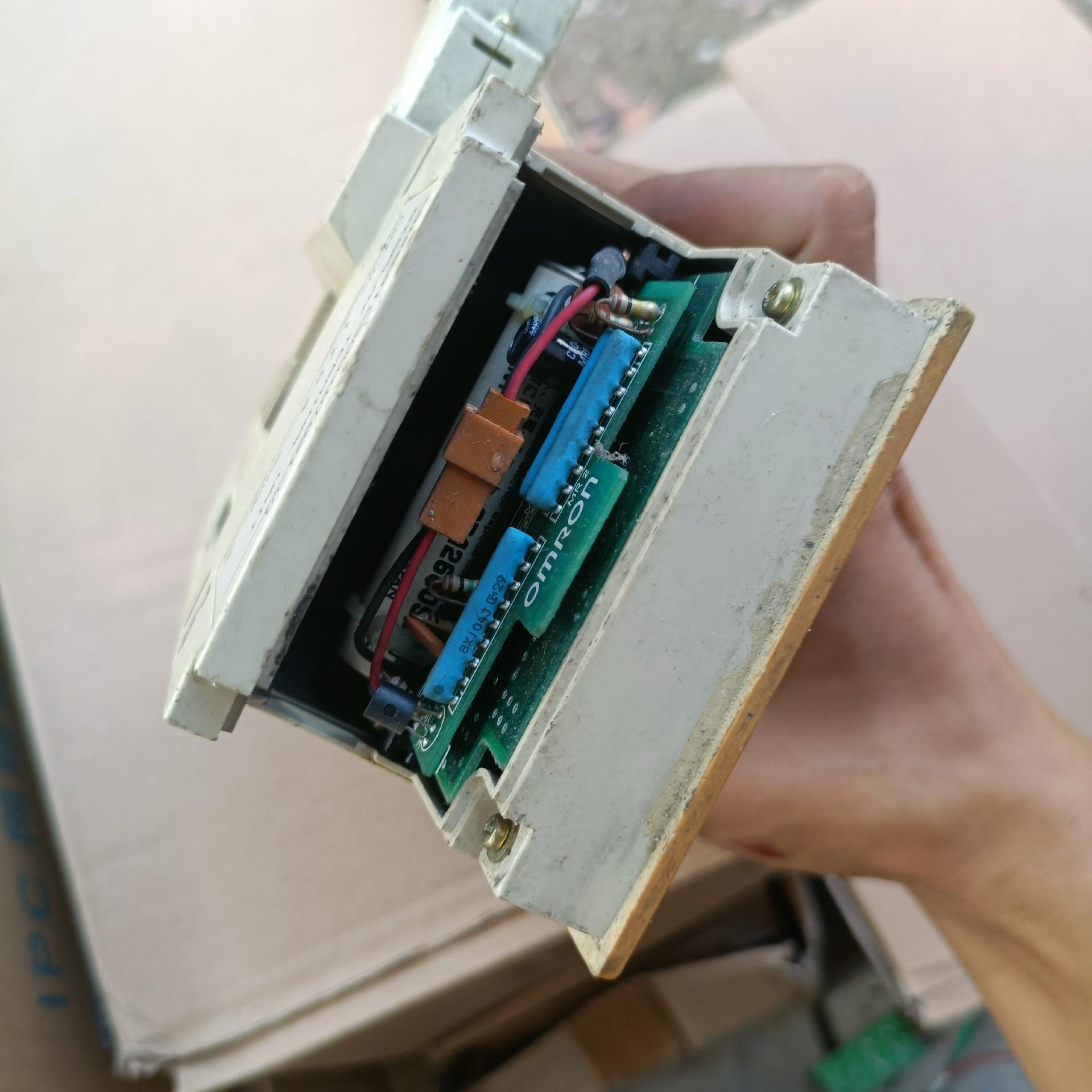 二手拆机文本显示屏 OMRONC500-DT021-V1通电如图洁川议价 - 图2