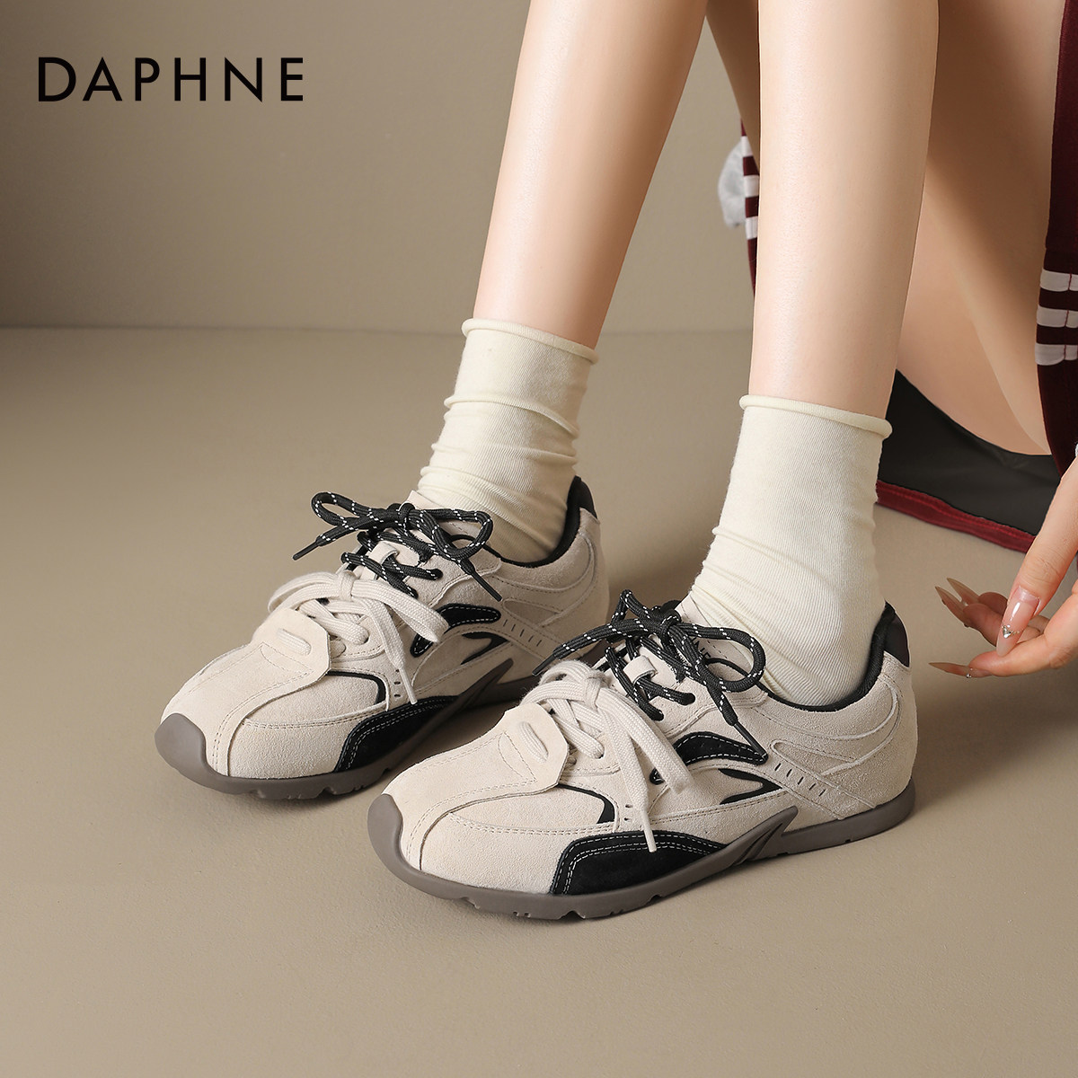 达芙妮复古德训鞋女鞋2026新款冬季运动鞋加绒休闲鞋韩系拼色单鞋,淘宝优惠券,粉丝福利购,淘宝优惠卷