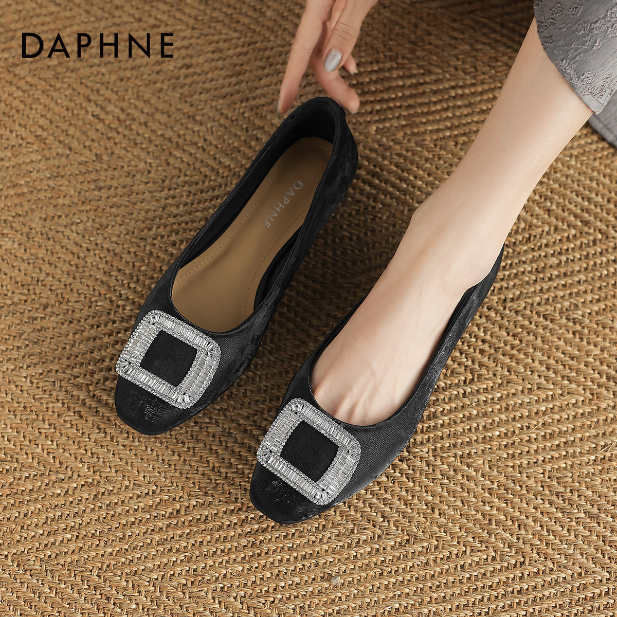 达芙妮平底单鞋女2026新款夏季新中式鞋子不累脚浅口皮鞋女士瓢鞋,淘宝优惠券,粉丝福利购,淘宝优惠卷