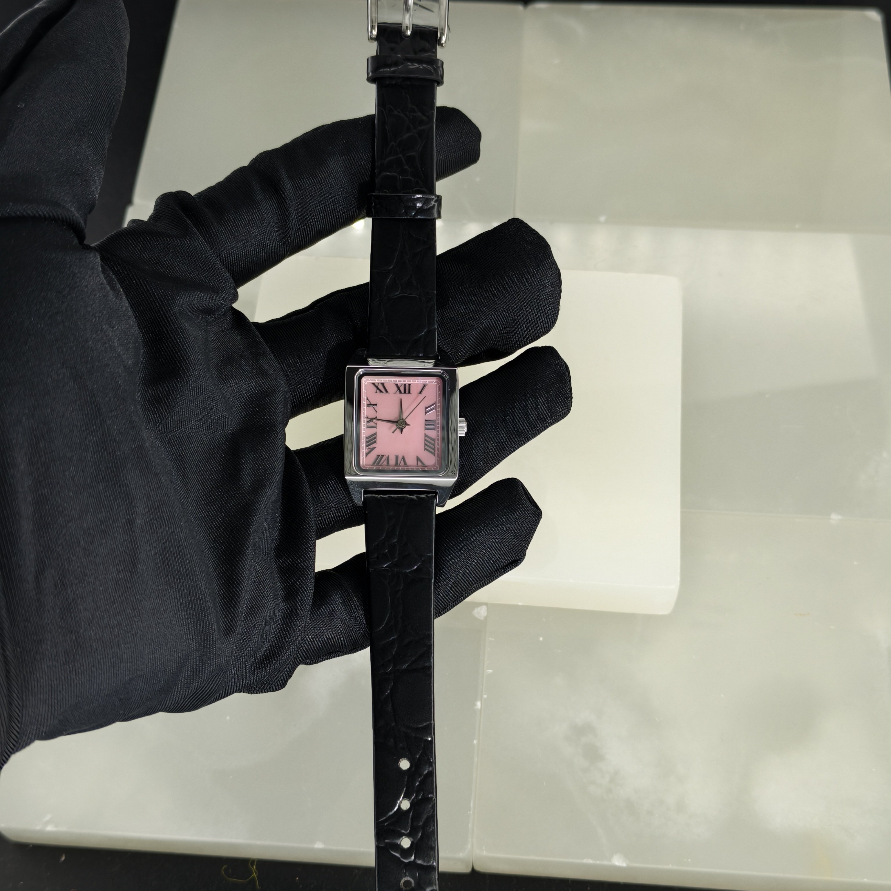 2026年新款粉色不锈钢小方表蓝宝石玻璃双面头层真皮表带女士手表,淘宝优惠券,粉丝福利购,淘宝优惠卷