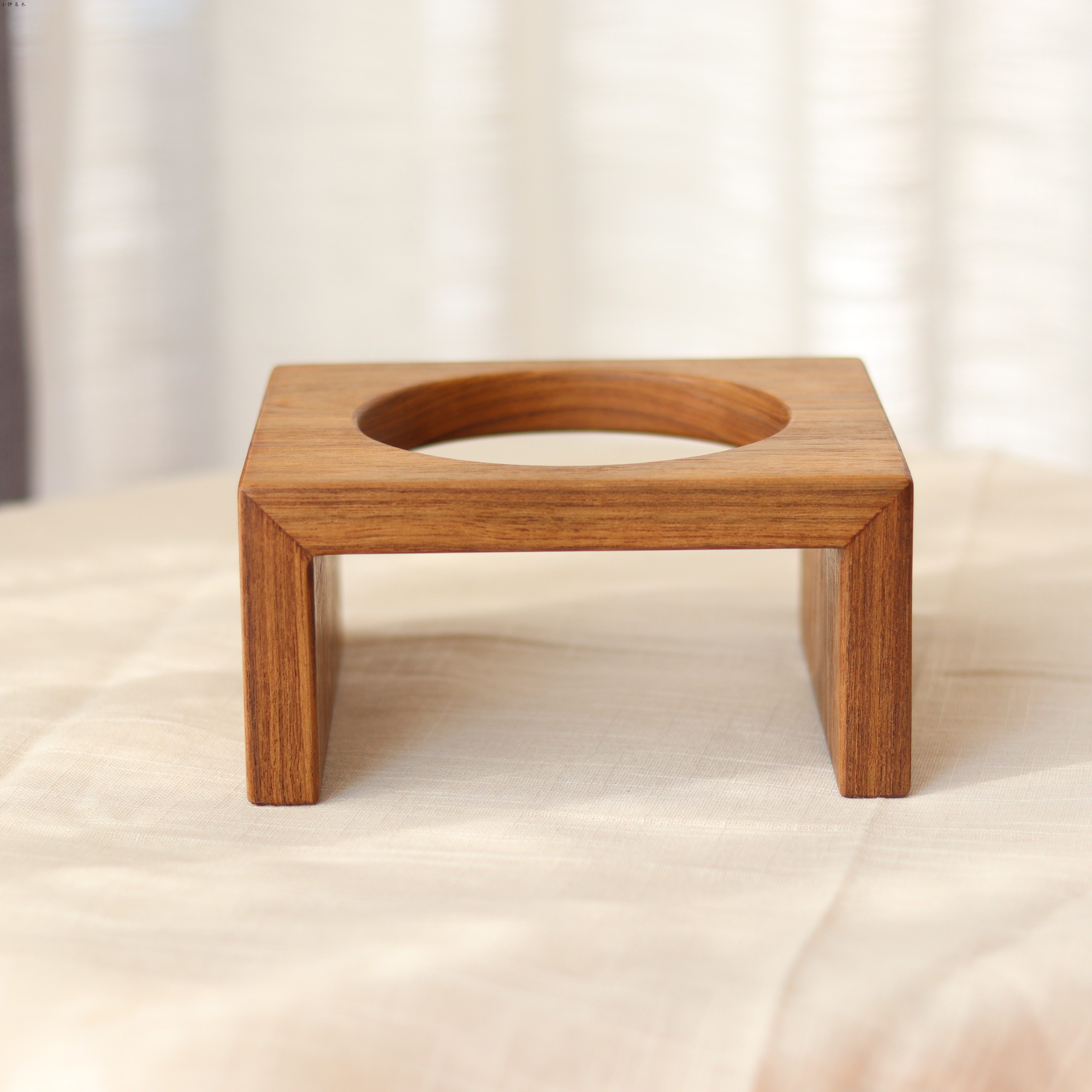 小钟名木 缅甸柚木实木宠物碗架餐适配AE碗托bridge dog环保防霉,淘宝优惠券,粉丝福利购,淘宝优惠卷