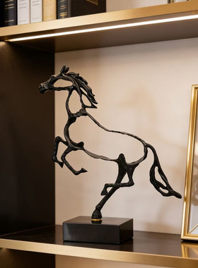 现代简约黑色金属马雕塑客厅玄关桌面摆件样板间酒店软装陈设饰品