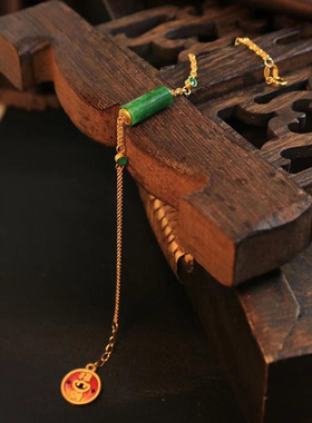祖母绿手链小众设计轻奢高级感复古手镯女时尚气质手饰