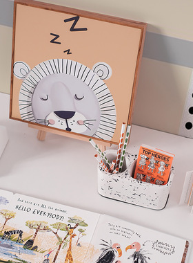 感样板间儿童房装饰品摆件女孩房间粉色绘本套装软装卡通搭配