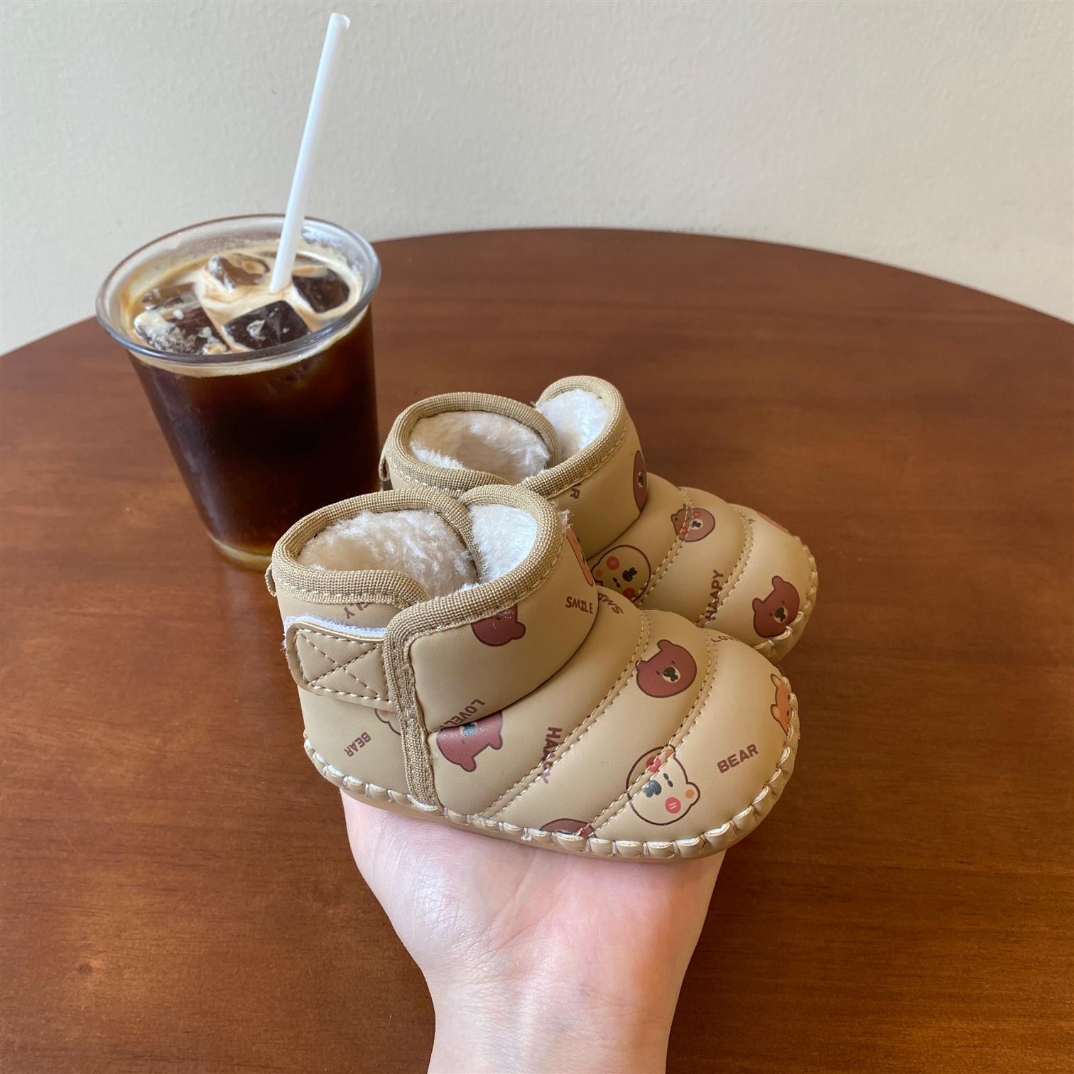 婴儿鞋秋冬季软底不掉0一1岁到12个月男女宝宝加绒软底保暖雪地靴