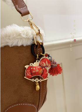 红色宋锦小马挂件国风手机链