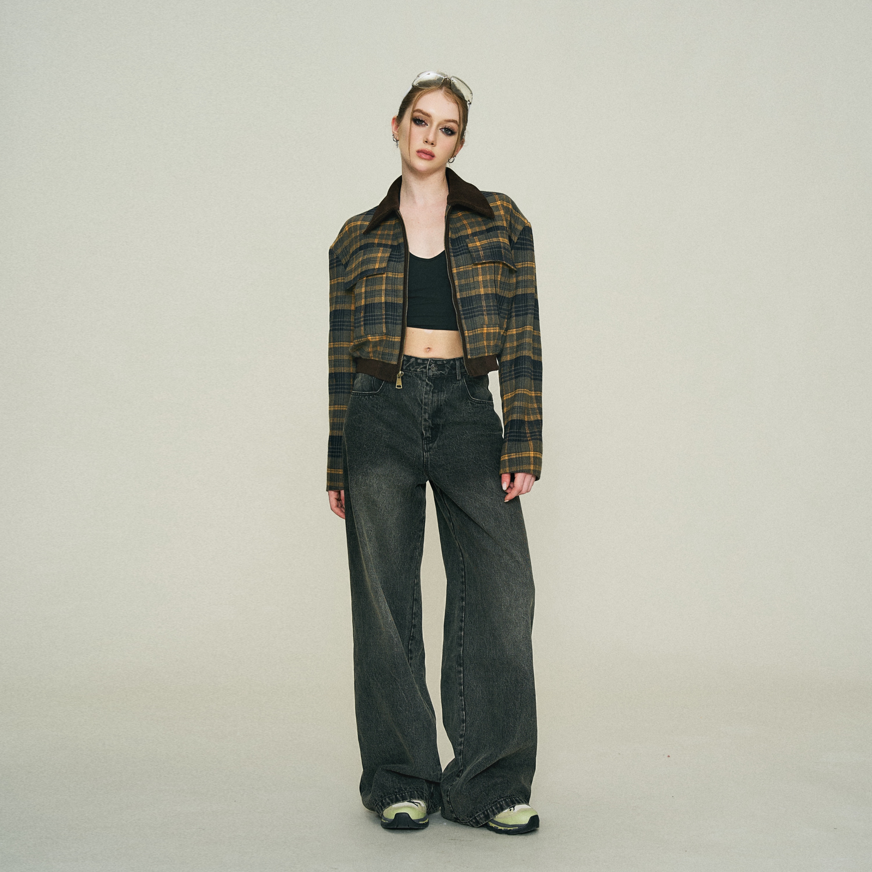 【6折特惠】Amee 复古格子短款女外套新款老钱风翻领休闲夹克上衣 - 图2