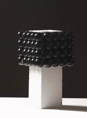 现代简约样板间桌面摆件陶瓷花