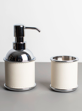 现代简约皮革香薰皂液器卫浴摆件样板间售楼处酒店马毛收纳盒摆设