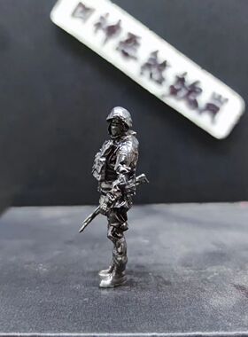 黄铜复古做旧兵人警察摆件