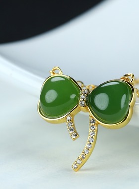 S925银和田玉碧玉菠菜绿蝴蝶结玉石吊坠锁骨项链时尚女款玉坠