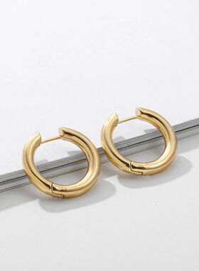 2024n Classic Copper Metal Thick Round Earring Statement