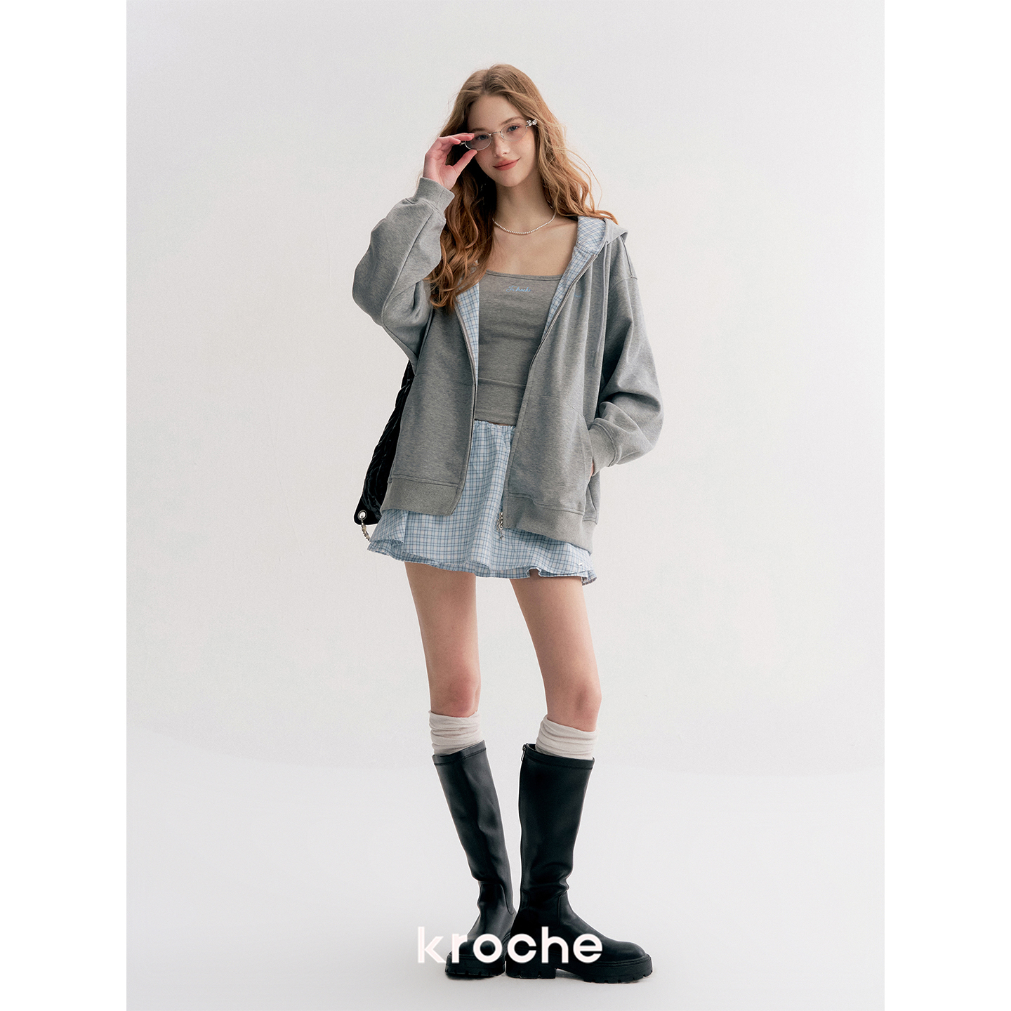 Kroche 25aw 休闲格调 格纹拼接连帽卫衣外套吊带A字半身裙三件套 - 图0