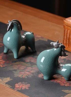 陶瓷唐马摆件小号招财客厅玄关酒柜桌面装饰品办公桌生肖马摆设