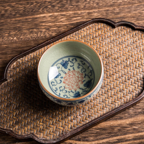 景德镇仿古陶瓷茶杯 手绘缠枝莲青花釉里红主人杯 内外画专用单杯 - 图1