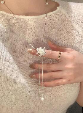 新款银色长款珍珠烟花毛衣炼可抽拉设计秋冬百搭法式设计高级感女