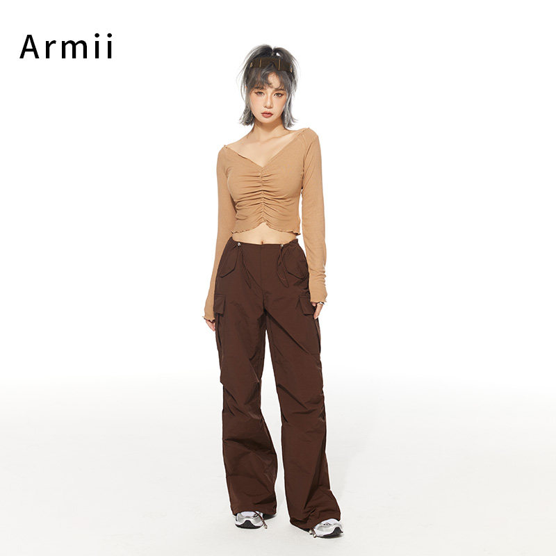 ARMII美式辣妹皱褶短款T恤女早秋新款大V领显瘦修身长袖打底上衣 - 图1