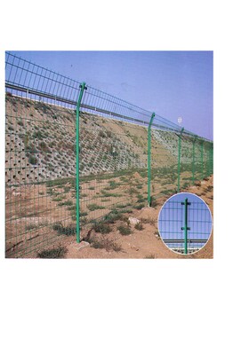 高速公路护栏网隔离双边丝防护网围栏栅栏户外养殖圈地钢丝铁丝网