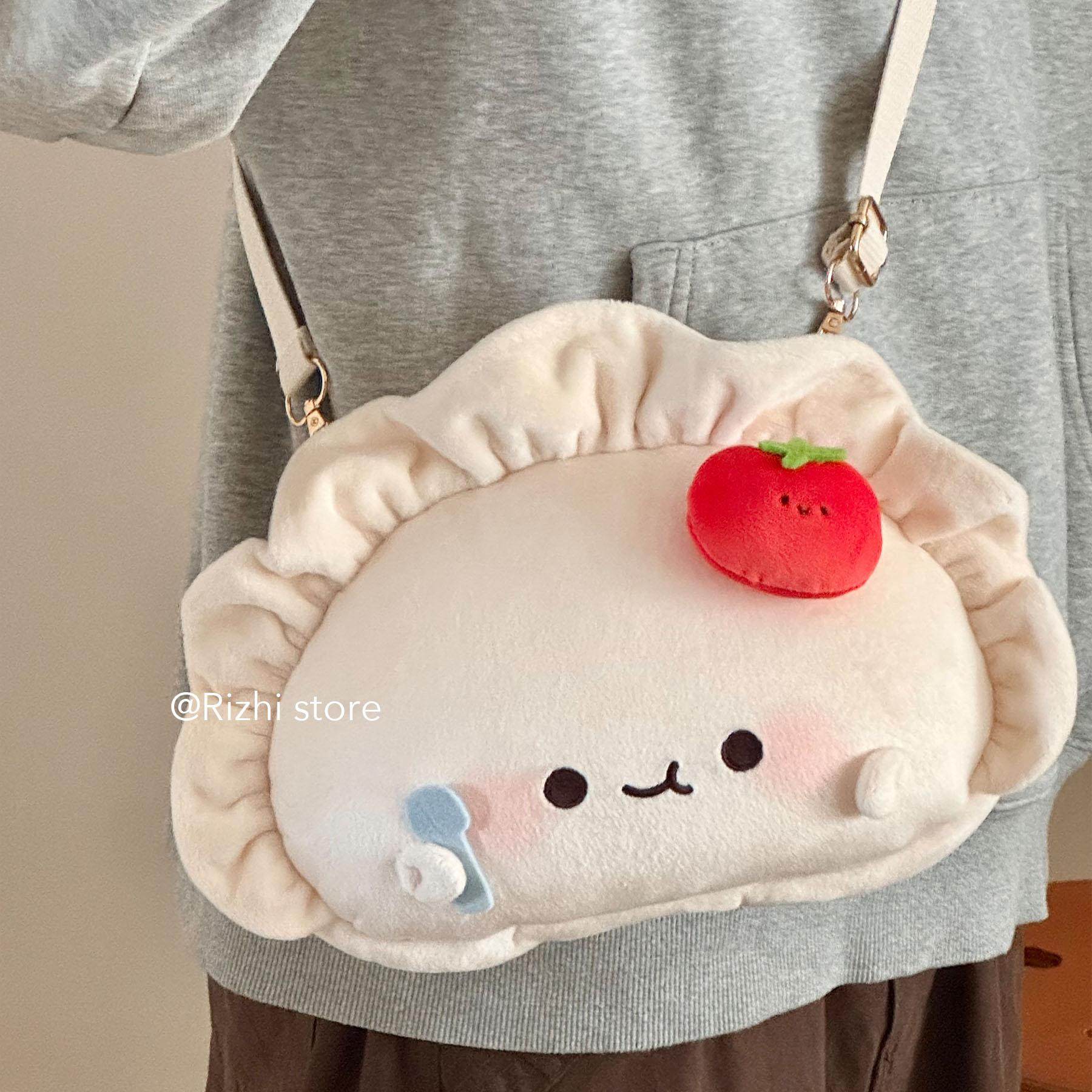 日稚商店原创水饺双肩包女大学生斜挎包可爱毛绒大容量饺子斜跨包,淘宝优惠券,粉丝福利购,淘宝优惠卷