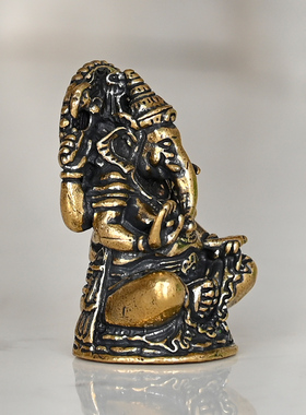 黄铜复古泰国神象工艺品招财收藏